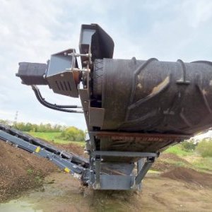 foto 25.7t sortyrowka 300t/h mobil Maximus 512S / RubbleMaster HS5000 M