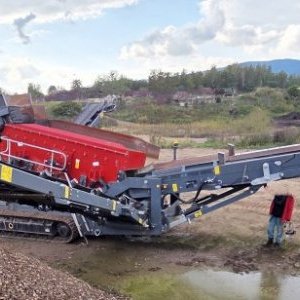 foto 25.7t sortyrowka 300t/h mobil Maximus 512S / RubbleMaster HS5000 M