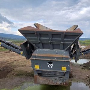 foto 25.7t sortyrowka 300t/h mobil Maximus 512S / RubbleMaster HS5000 M