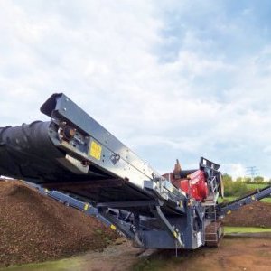 foto 25.7t sortyrowka 300t/h mobil Maximus 512S / RubbleMaster HS5000 M